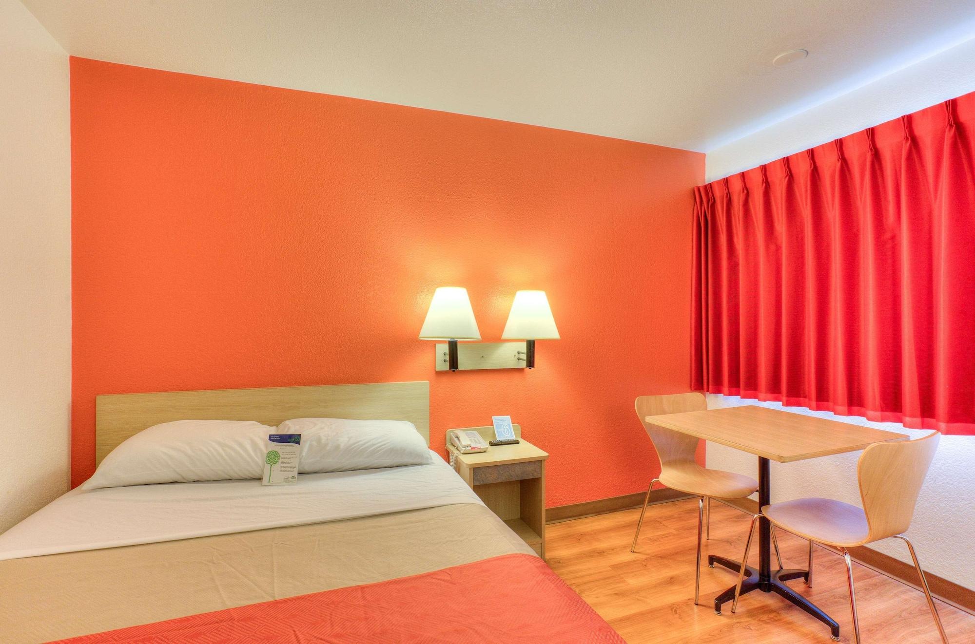 Motel 6-Tigard, Or - Portland South - Lake Oswego Экстерьер фото