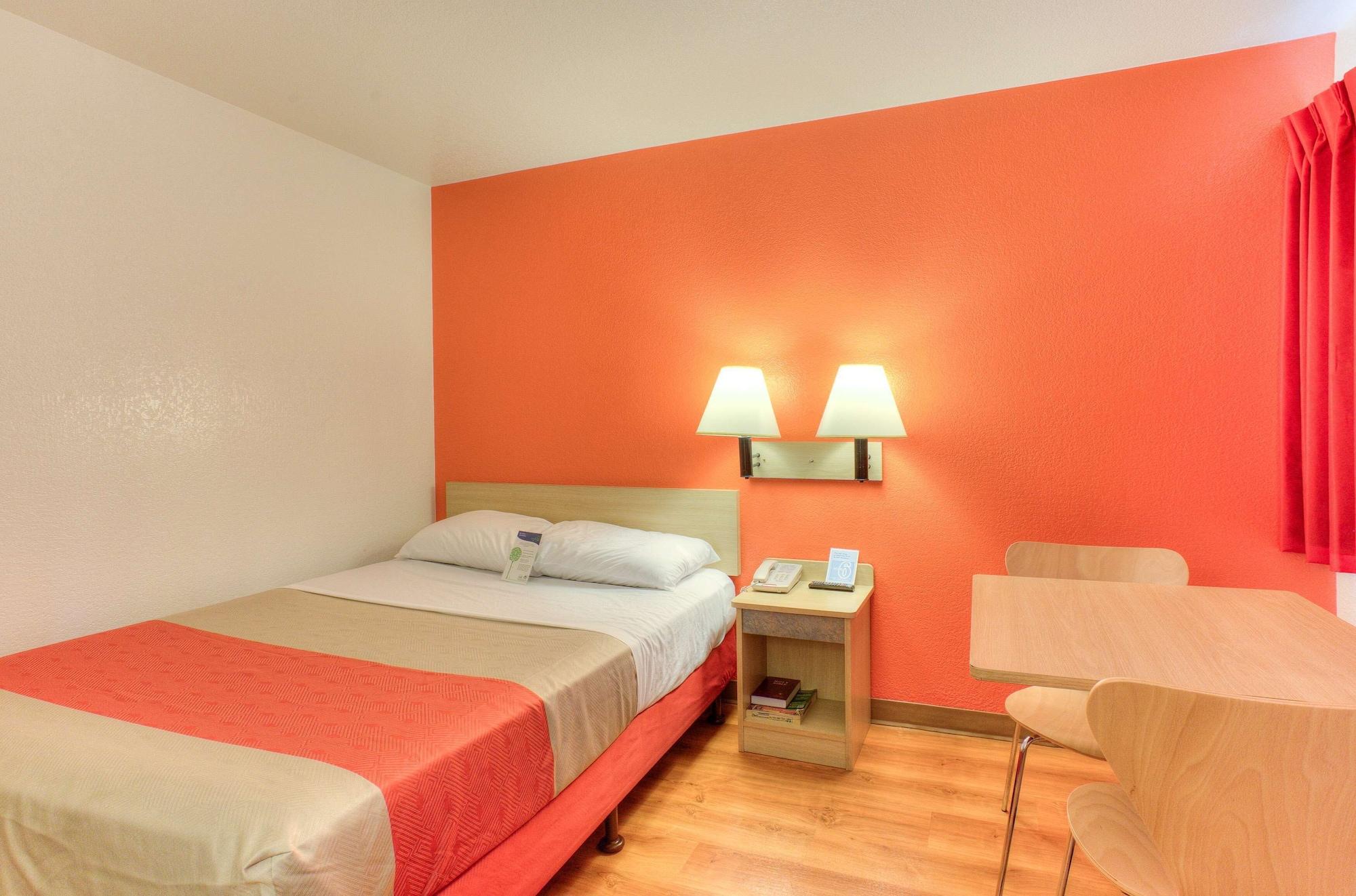 Motel 6-Tigard, Or - Portland South - Lake Oswego Экстерьер фото