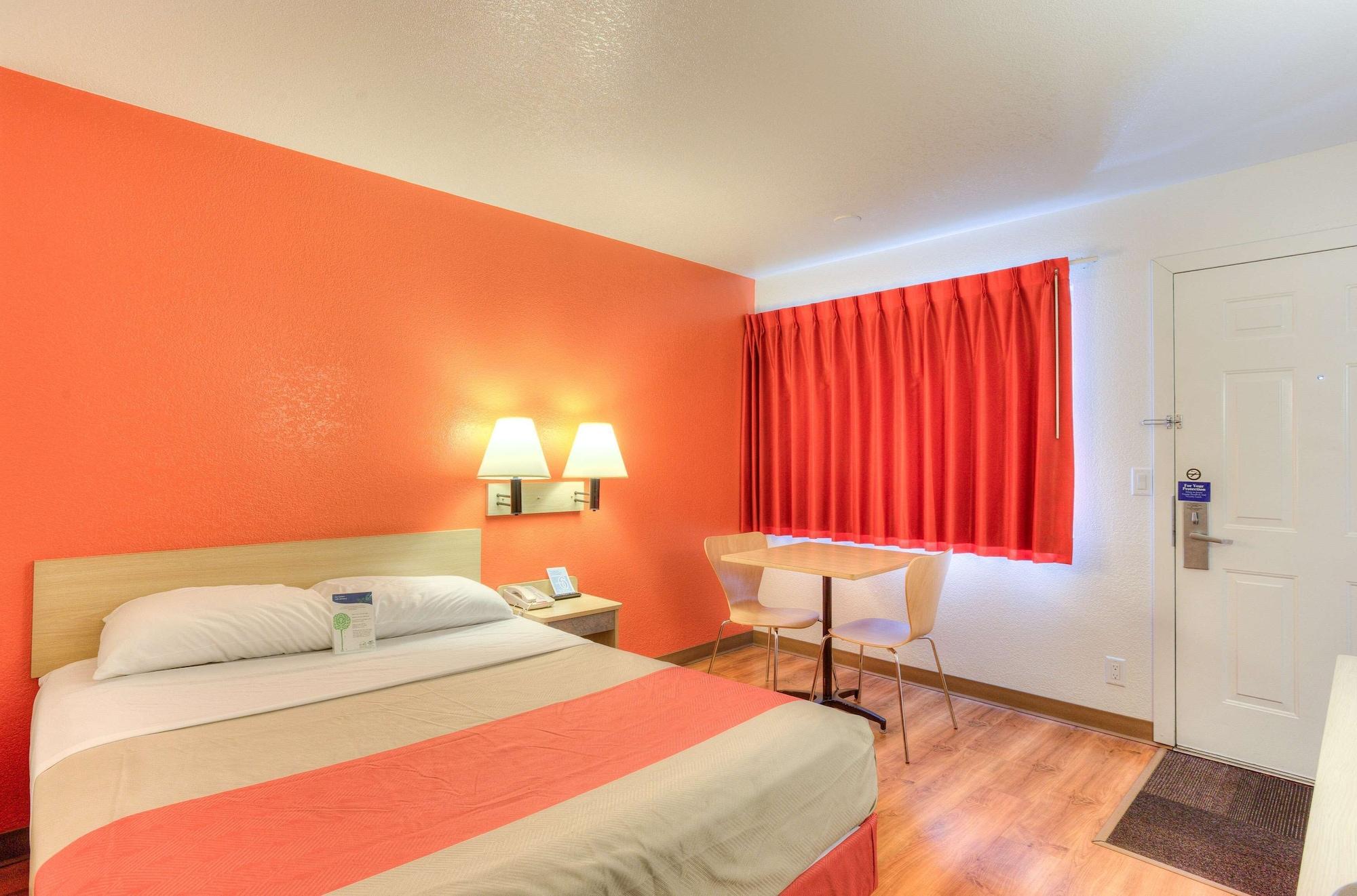 Motel 6-Tigard, Or - Portland South - Lake Oswego Экстерьер фото