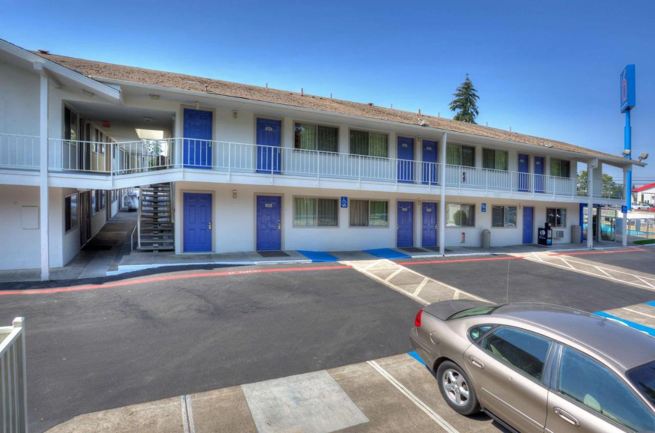 Motel 6-Tigard, Or - Portland South - Lake Oswego Экстерьер фото