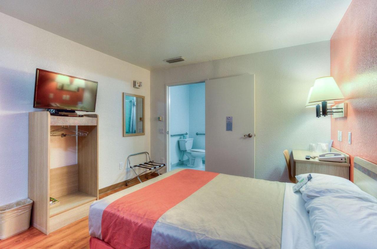 Motel 6-Tigard, Or - Portland South - Lake Oswego Экстерьер фото