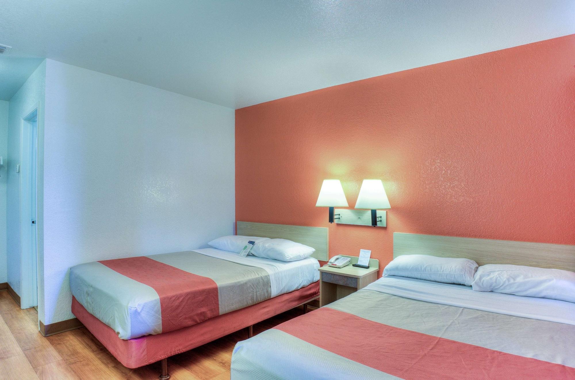 Motel 6-Tigard, Or - Portland South - Lake Oswego Экстерьер фото