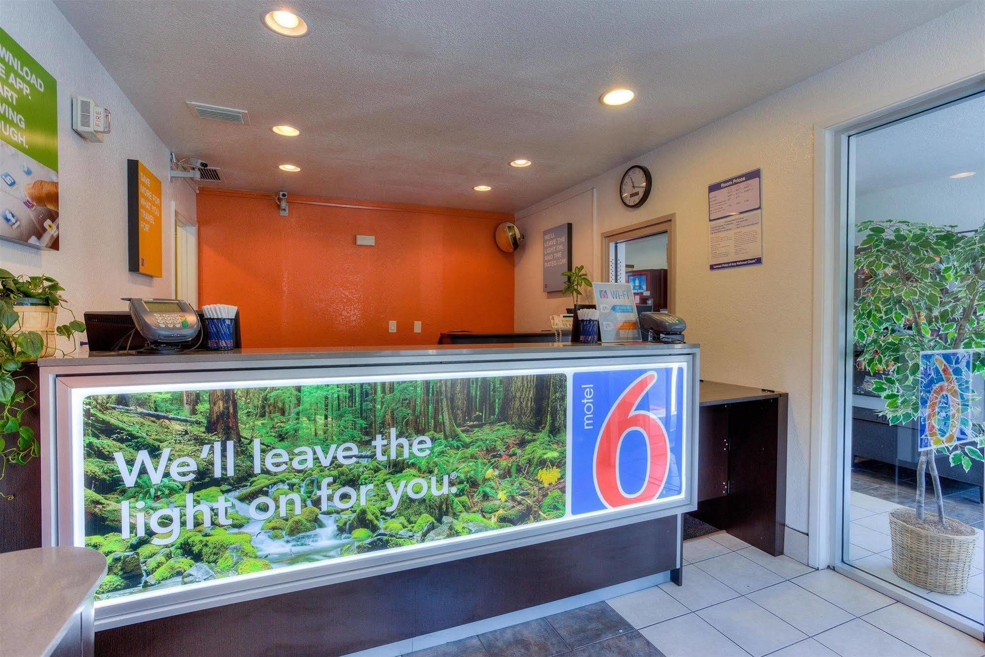 Motel 6-Tigard, Or - Portland South - Lake Oswego Экстерьер фото