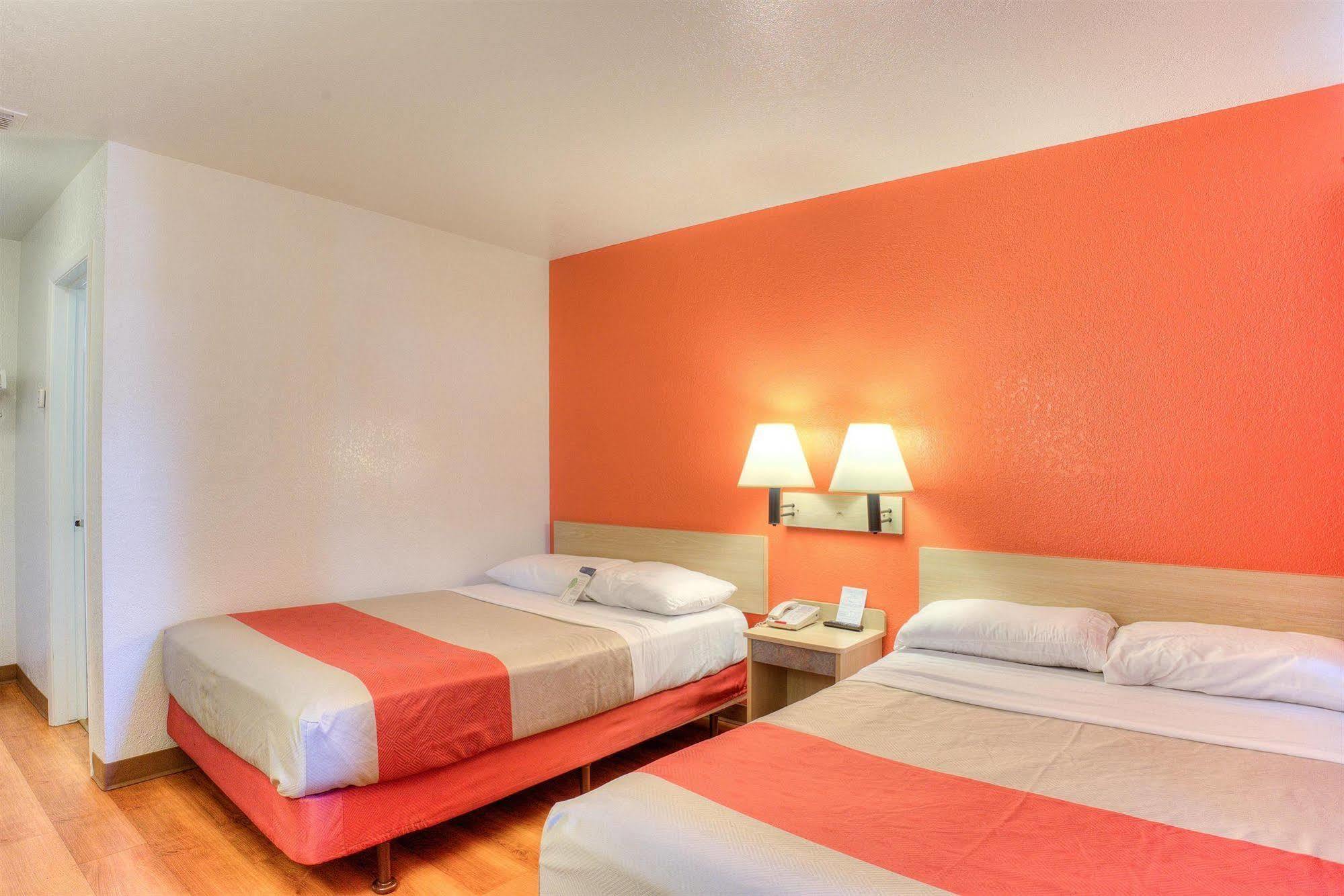 Motel 6-Tigard, Or - Portland South - Lake Oswego Экстерьер фото