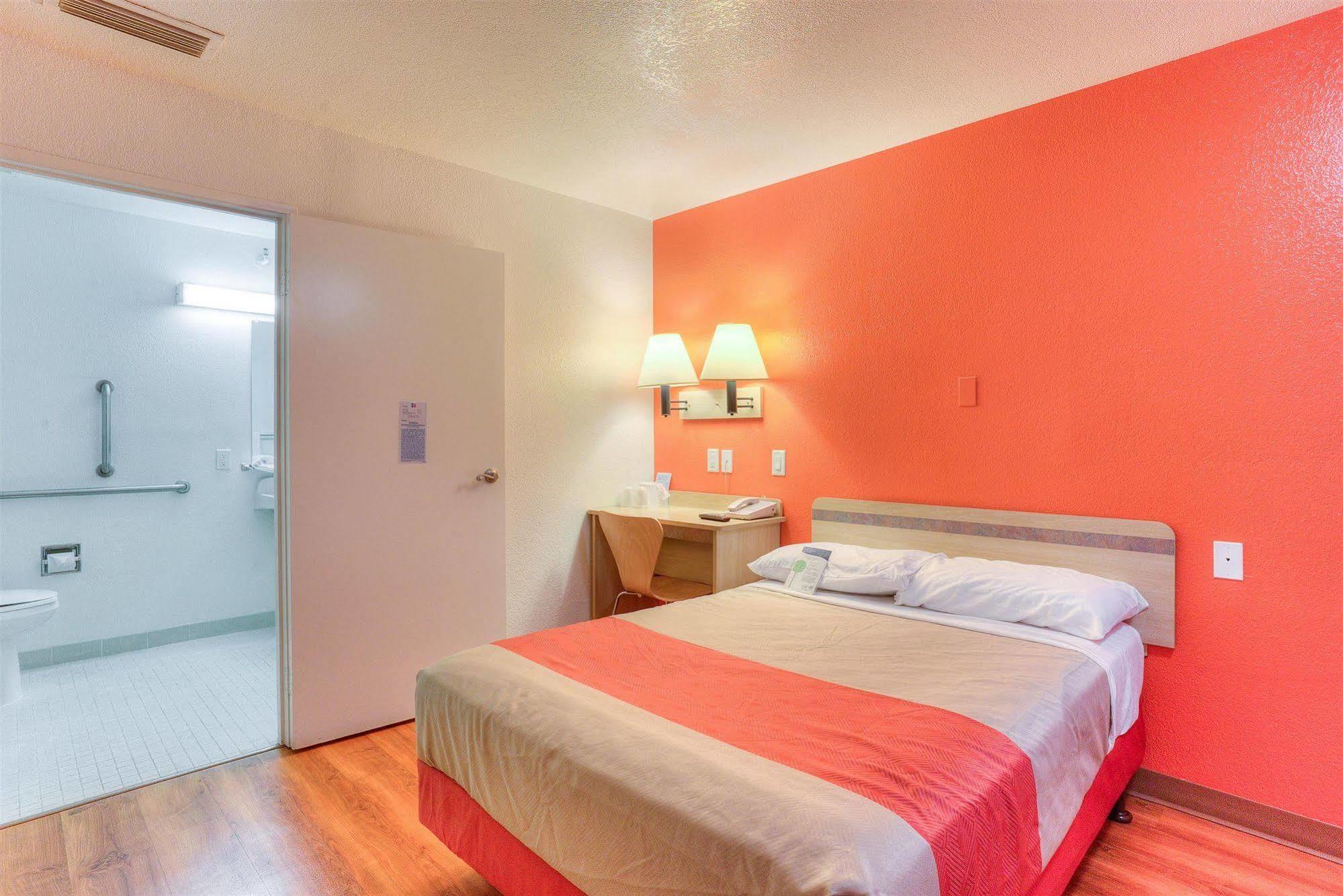 Motel 6-Tigard, Or - Portland South - Lake Oswego Экстерьер фото
